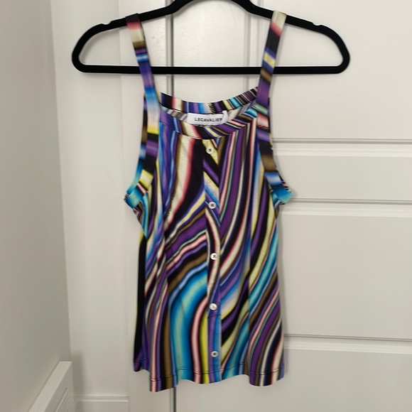 Le Cavalier swirly trending tank top button front - Picture 3 of 5
